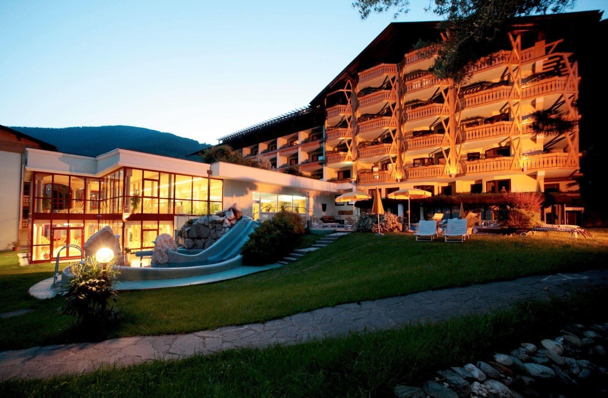 Thermenwelt Hotel Pulverer Bad Kleinkirchheim Esterno foto
